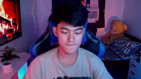 Prince Aldrian  online show from 02.13.25