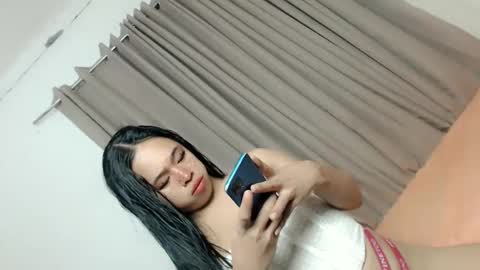 Snapshot of xam_blair_asian chatting on 05.29.26 xam_blair_asian online show from 05.29.26