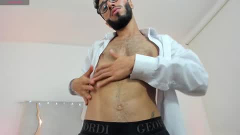 ISSANDER online show from 12.13.24