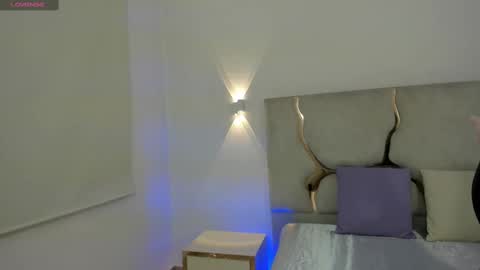 ISSANDER online show from 12.16.24