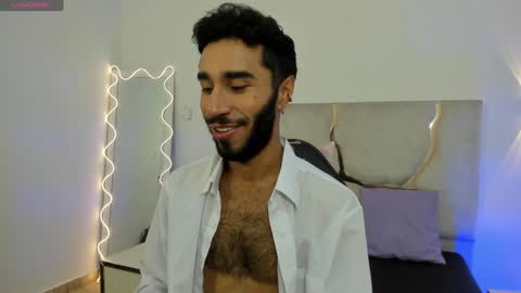 ISSANDER online show from 01.04.25