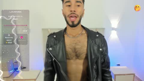 ISSANDER online show from 01.14.25