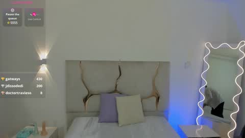 ISSANDER online show from 01.30.25