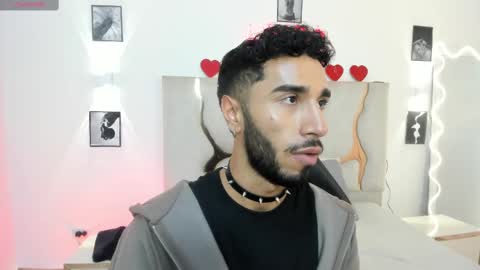 ISSANDER online show from 03.04.25