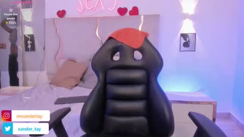 ISSANDER online show from 03.10.25