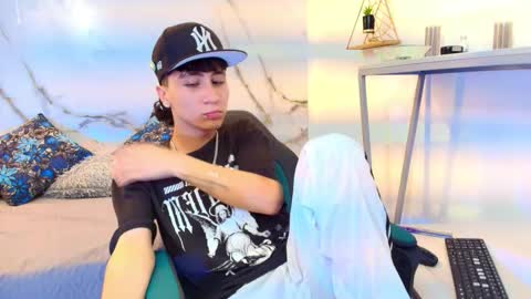 Snapshot of xandergrey8 chatting on 02.25.26 xandergrey8 online show from 02.25.26