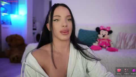 Alexandra online show from 05.18.26