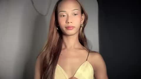 Cassandra online show from 12.17.25