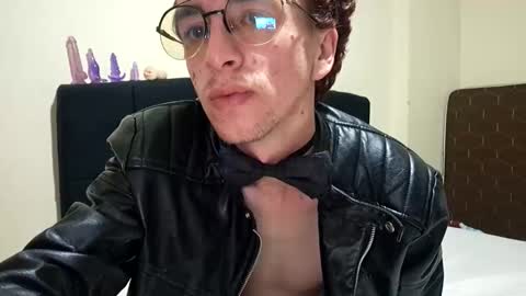 Snapshot of xavier_twink chatting on 02.15.26 xavier_twink online show from 02.15.26