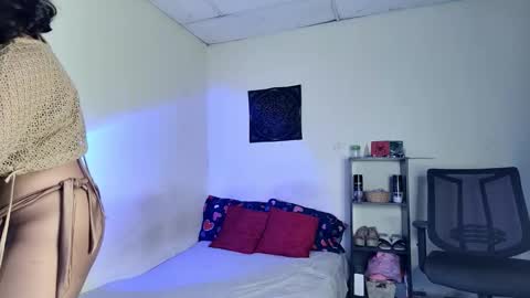 Snapshot of xayahnds chatting on 01.15.26 XAYAH online show from 01.15.26