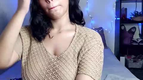 Snapshot of xayahnds chatting on 02.11.26 XAYAH online show from 02.11.26