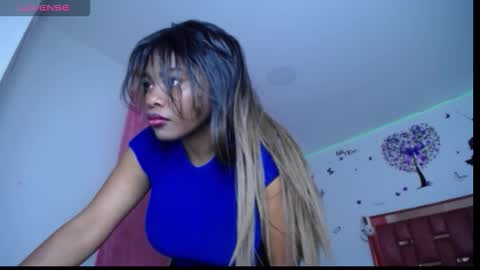 Snapshot of xayunrin chatting on 10.06.25 xayu online show from 10.06.25