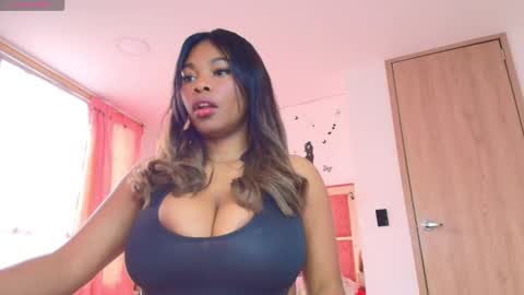 Snapshot of xayunrin chatting on 02.08.26 xayu online show from 02.08.26