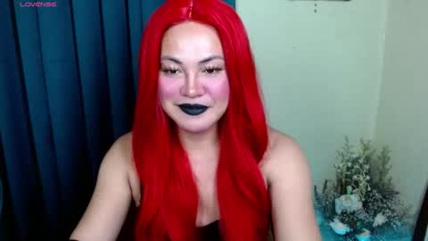 Snapshot of xcalisthra_69x chatting on 10.29.25 Godess Lucy online show from 10.29.25