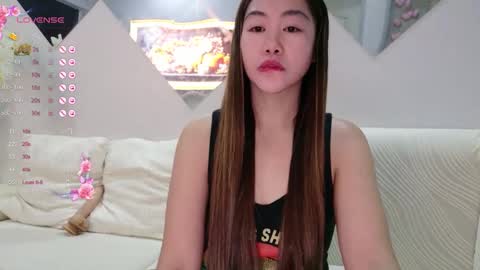 Snapshot of xcinqkuhx chatting on 11.02.25 natt online show from 11.02.25