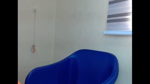 Snapshot of xcreamypussy chatting on 01.15.25 xcreamypussy online show from 01.15.25