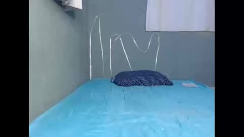 Snapshot of xcreamypussy chatting on 02.01.25 xcreamypussy online show from 02.01.25