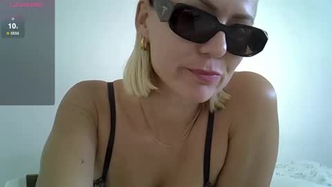 Snapshot of xdaisyhansen chatting on 02.08.25 Daisy Hansen online show from 02.08.25