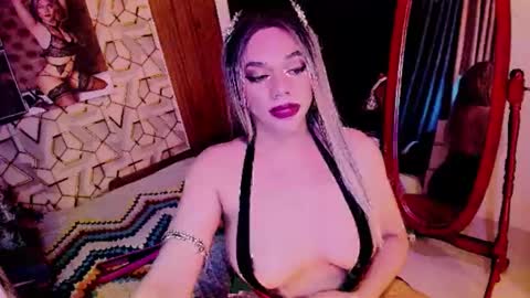 Snapshot of xdirtymistressx chatting on 12.17.25 XDirtymistressX online show from 12.17.25