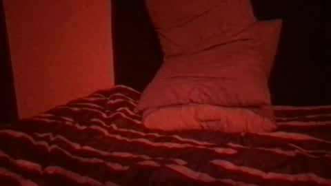 Snapshot of xesbeth0 chatting on 11.18.25 xesbeth0 online show from 11.18.25