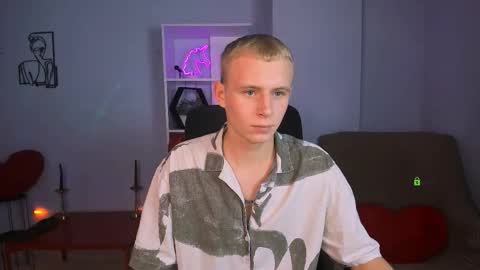 Snapshot of xevier_loyd chatting on 11.18.25 xevier online show from 11.18.25