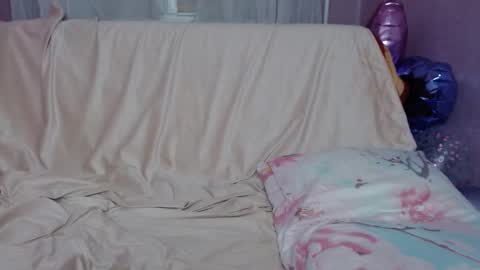 xHot Lina online show from 12.16.24