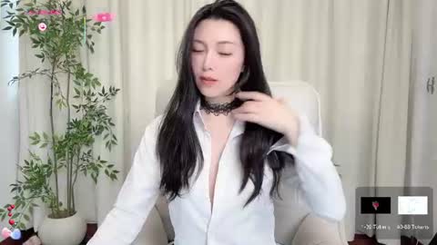 Snapshot of xi_ethel chatting on 06.21.26 XI online show from 06.21.26