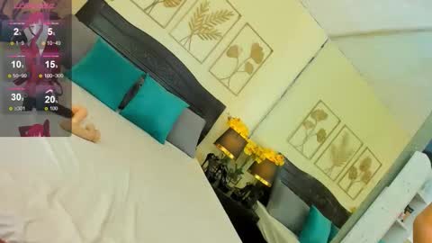 Snapshot of xislandenchantresx chatting on 09.17.25 xislandenchantresx online show from 09.17.25