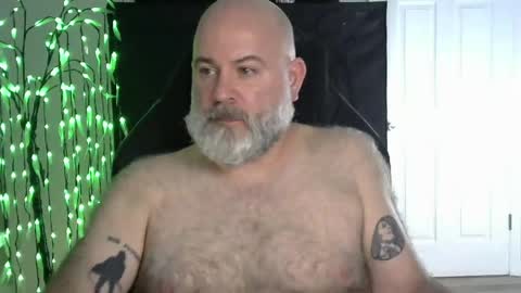 Snapshot of xjohnniex77 chatting on 04.12.26 MrSlowBurn77 online show from 04.12.26