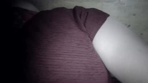 Snapshot of xjuicytits chatting on 04.27.26 xjuicytits online show from 04.27.26