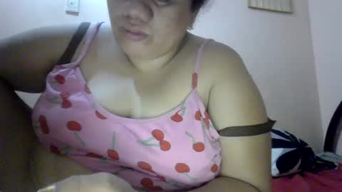 Snapshot of xjuicytits chatting on 06.08.26 xjuicytits online show from 06.08.26