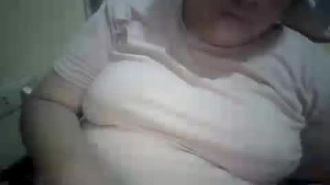 Snapshot of xjuicytits chatting on 07.19.26 xjuicytits online show from 07.19.26