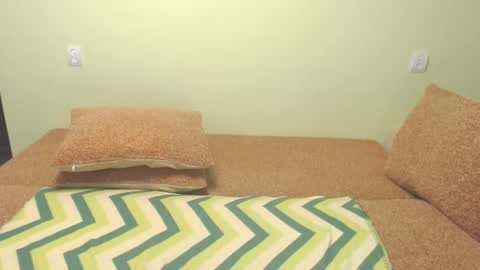 Snapshot of xjuliettexx chatting on 02.05.25 Julia online show from 02.05.25