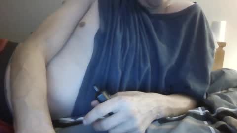 Snapshot of xjuskikinitx chatting on 09.11.25 Justin online show from 09.11.25