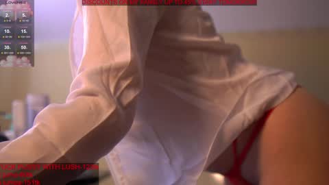 Snapshot of xlanabunny chatting on 12.19.24 xlanabunny online show from 12.19.24