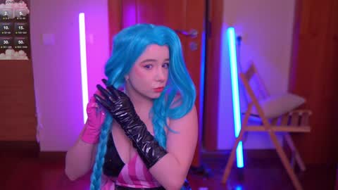 Snapshot of xlanabunny chatting on 01.08.25 xlanabunny online show from 01.08.25