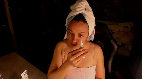 Lara online show from 04.05.26