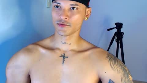 xlatin21 online show from 10.09.25