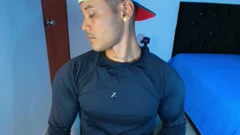 xlatin21 online show from 11.02.25