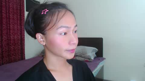 Snapshot of xlovely_destinyx chatting on 02.23.25 Alice online show from 02.23.25