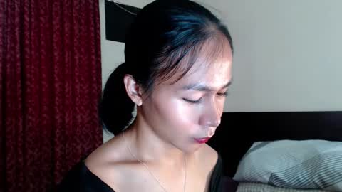 Snapshot of xlovely_destinyx chatting on 11.25.25 Alice online show from 11.25.25