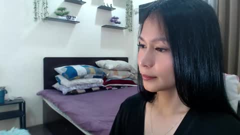 Snapshot of xlovely_destinyx chatting on 05.28.26 Alice online show from 05.28.26
