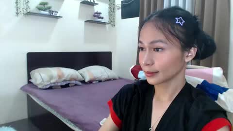 Snapshot of xlovely_destinyx chatting on 05.30.26 Alice online show from 05.30.26