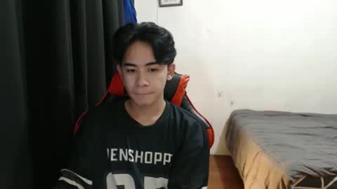 MIKAEL online show from 09.12.25