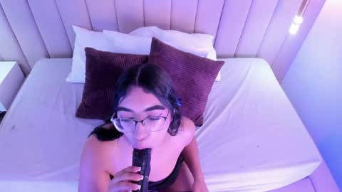 Xolara  online show from 04.17.26