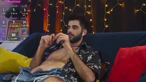 Snapshot of xorylan chatting on 01.11.25 XoRylan online show from 01.11.25