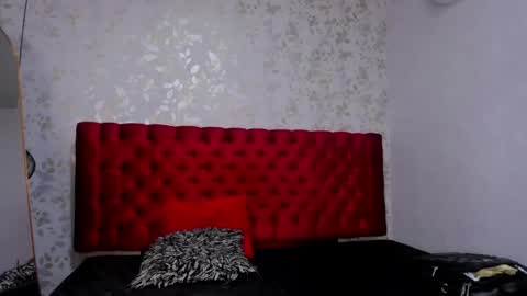 R A Y online show from 04.18.26