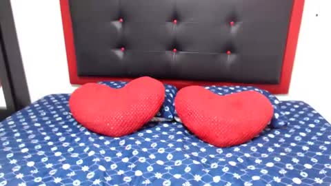 Snapshot of xshopyx chatting on 09.30.25 xshopyx online show from 09.30.25