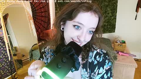 Sunny Daze online show from 01.01.25