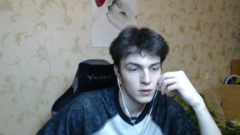 Snapshot of xtraqqq chatting on 06.18.26 traqqq online show from 06.18.26